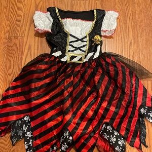 ❤️🖤 Pirate Princess costume kids sz small (fits 5/6 kids) 🖤❤️